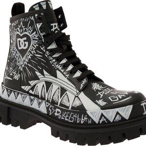 Dolce & Gabbana Stivaletto Trek Boots!